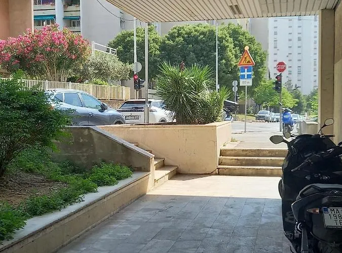 Apartment With Wifi - 19703 *