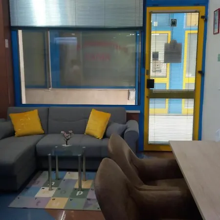 With Wifi - 19703 아파트 *